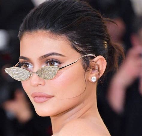 kylie jenner sunglasses.